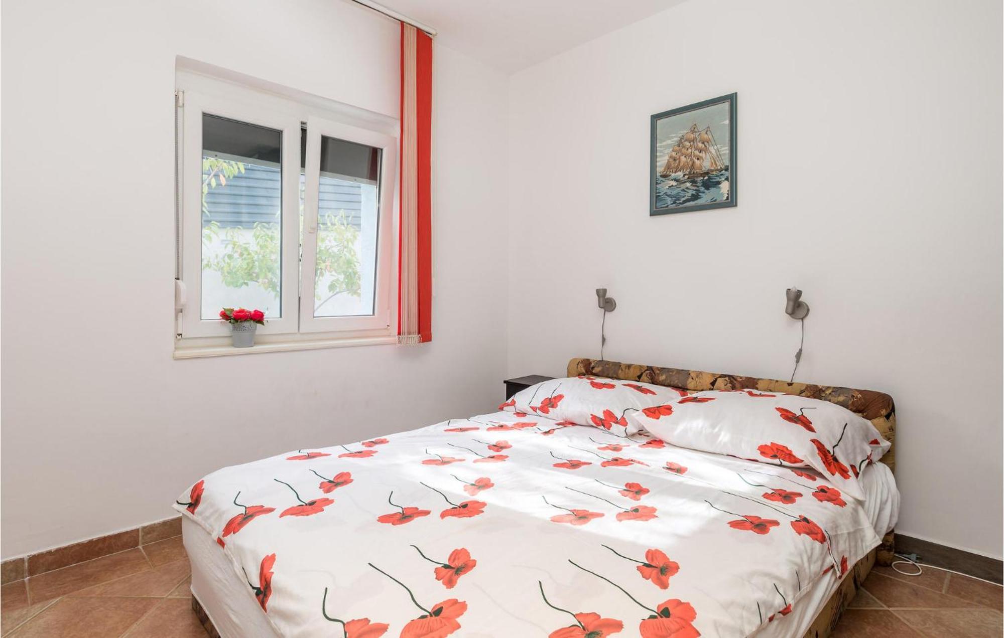 1 Bedroom Beautiful Apartment In Vrh Vrh  Zewnętrze zdjęcie